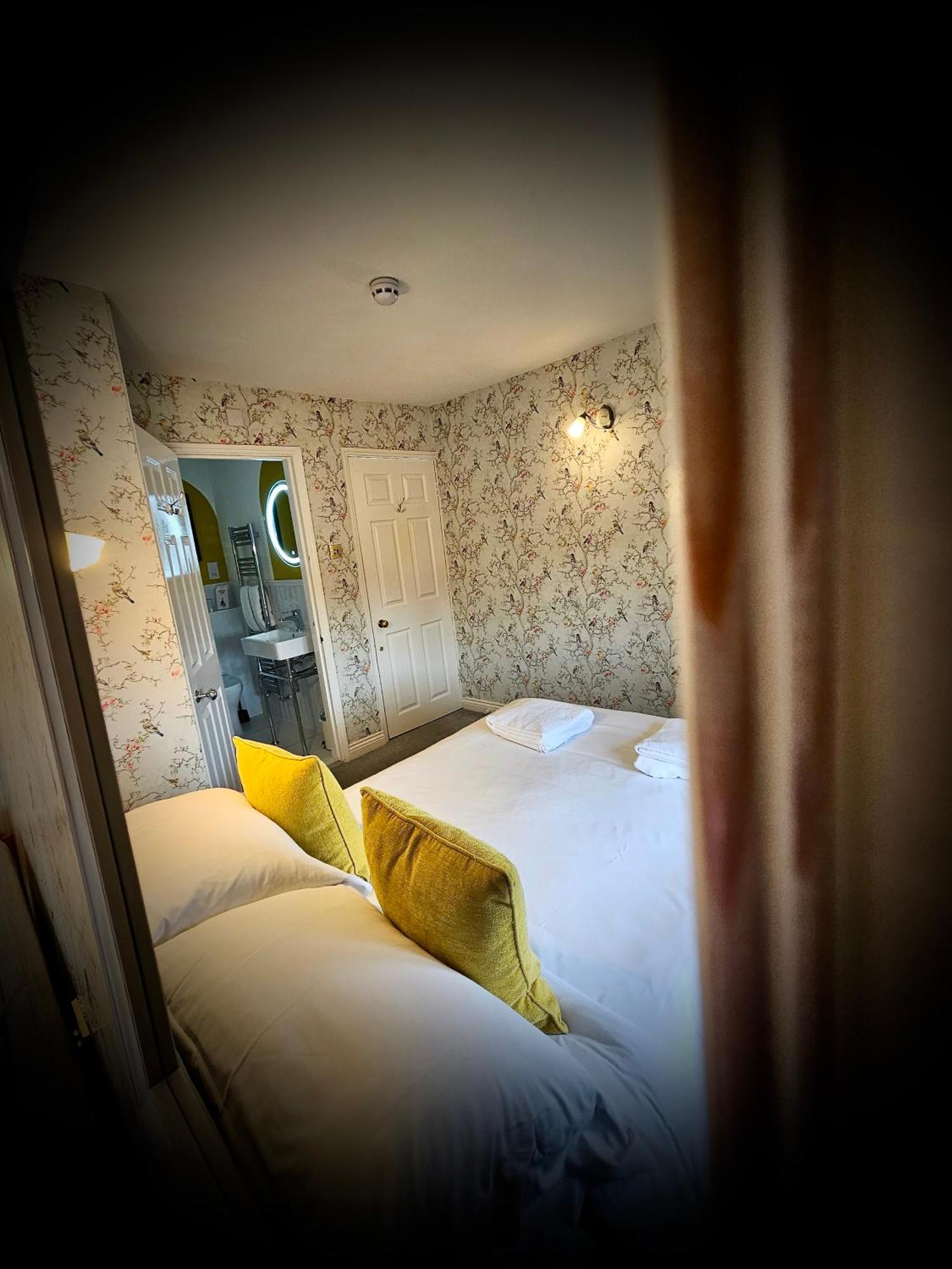 Standard Double Room,1675846004:JPEG