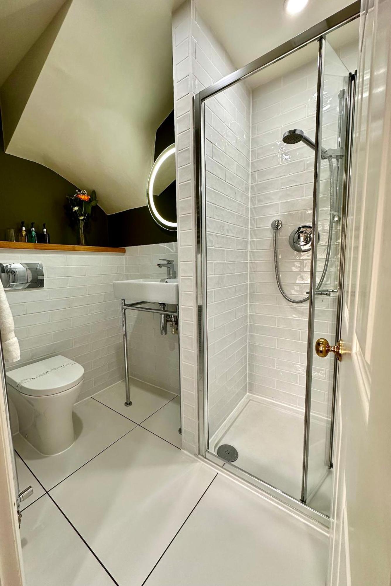Double Room,1675845990:JPEG