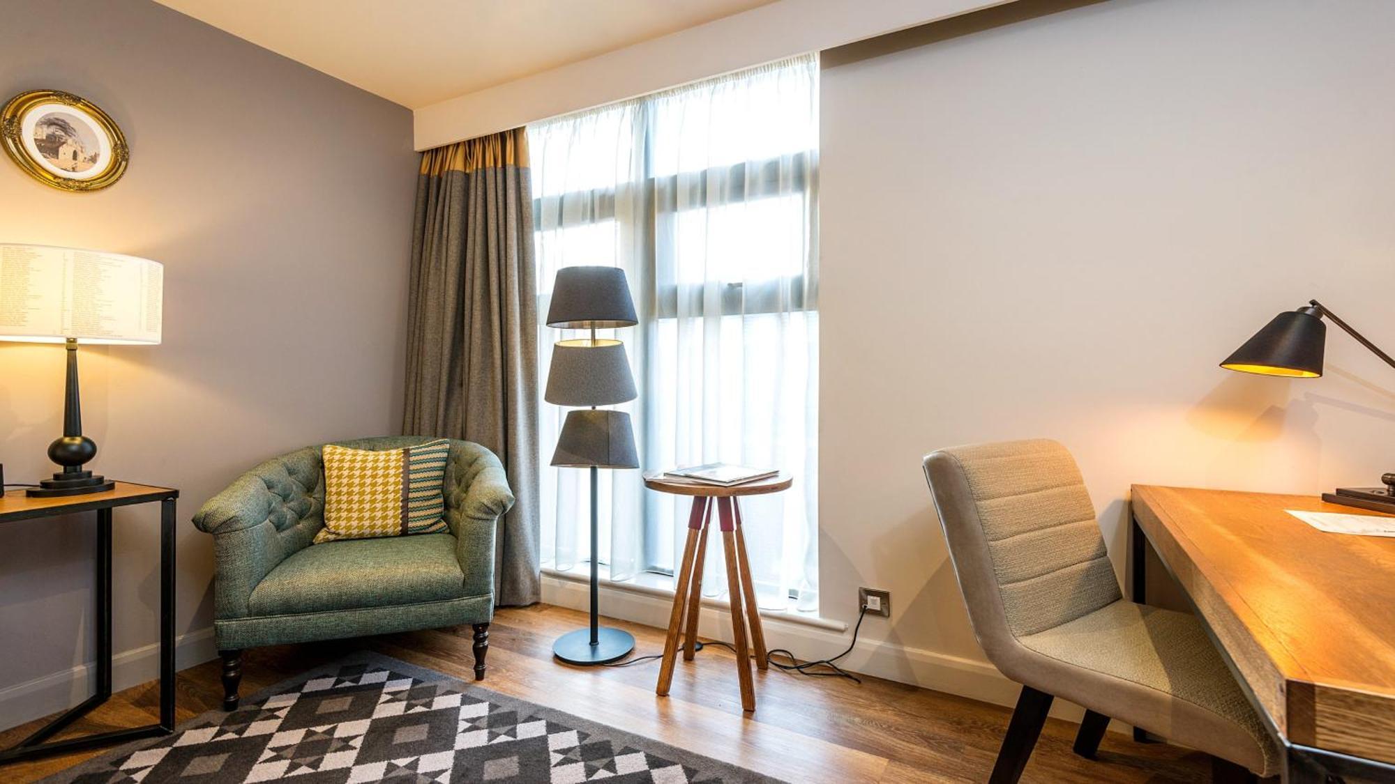 Premium King Room,1279382989:JPEG